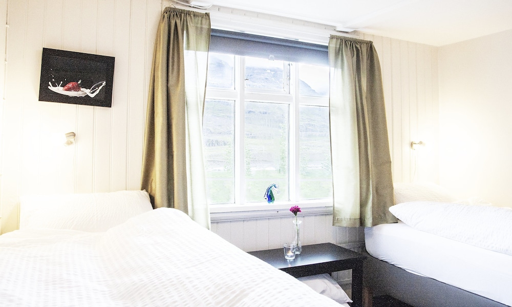 Basic Triple Room photo 1