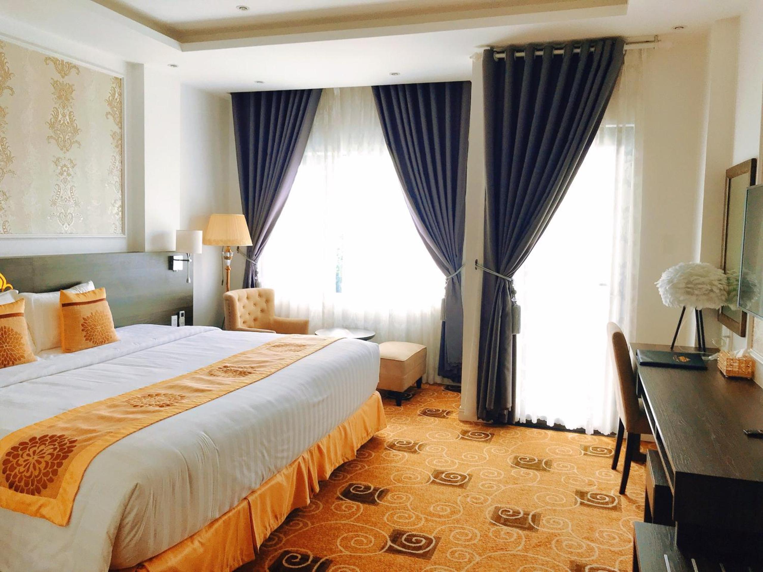 Deluxe Double or Twin Room with Balcony photo 3