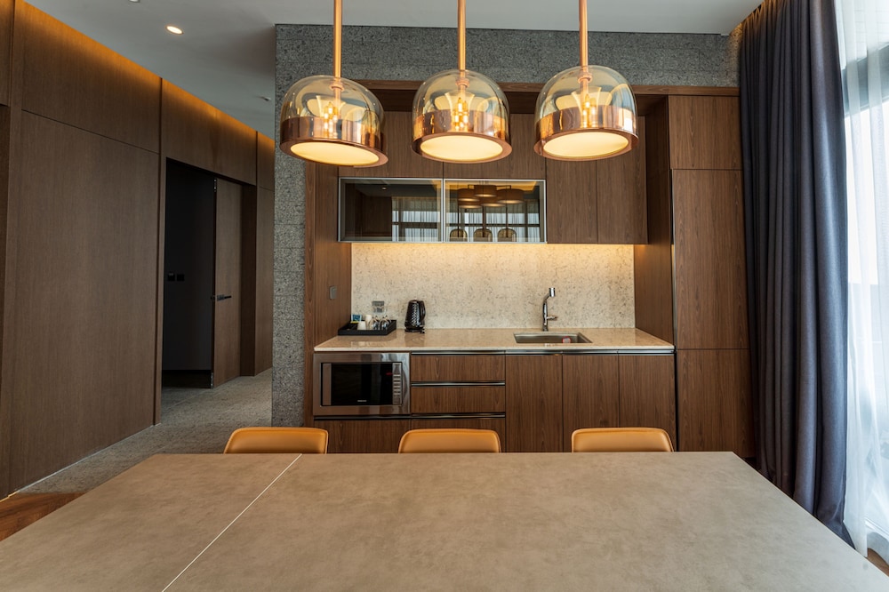 Signature Room - Photo 4