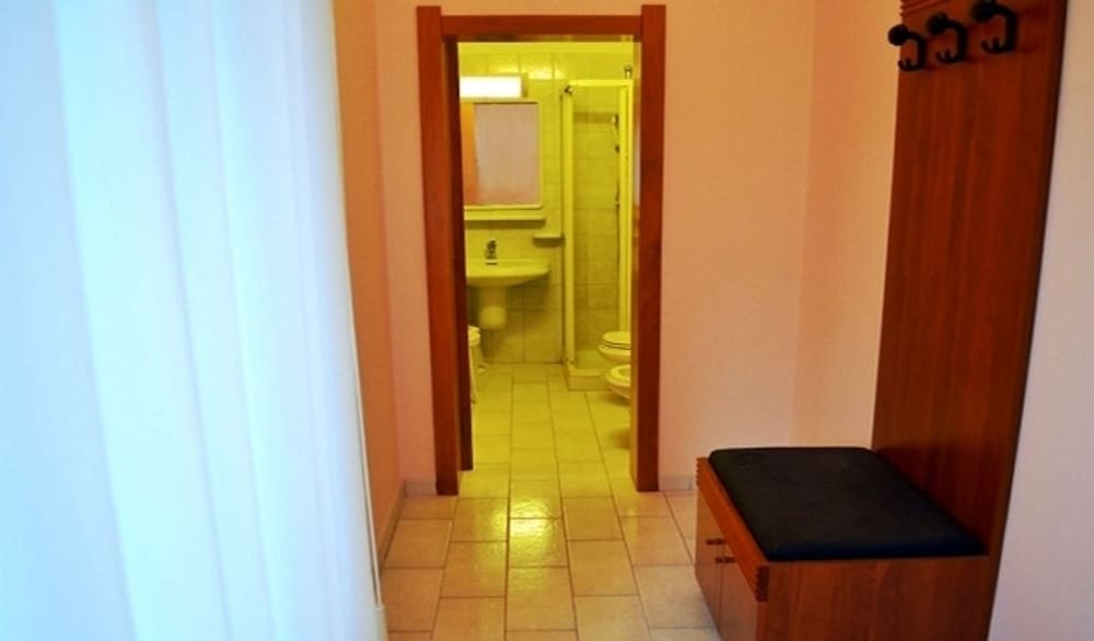 Standard Double Room - Photo 2