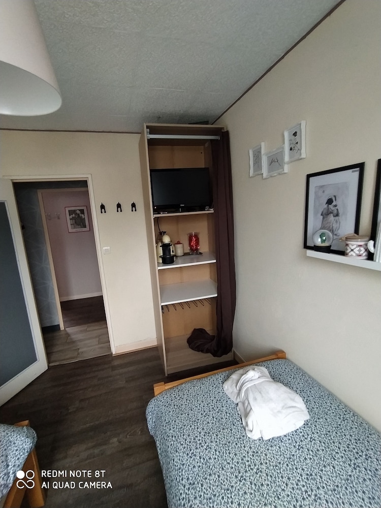 Twin Room, 2 Twin Beds photo 3
