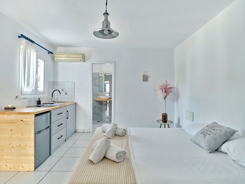 Family Apartment, Partial Sea View