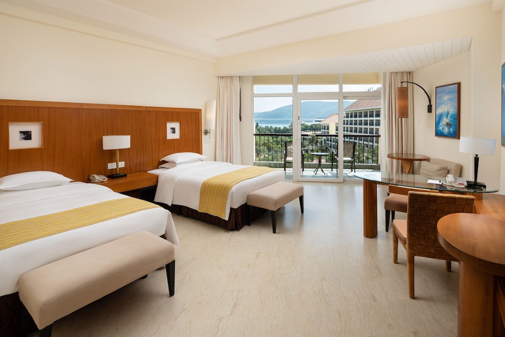 Deluxe Sea View Room Twin photo 2