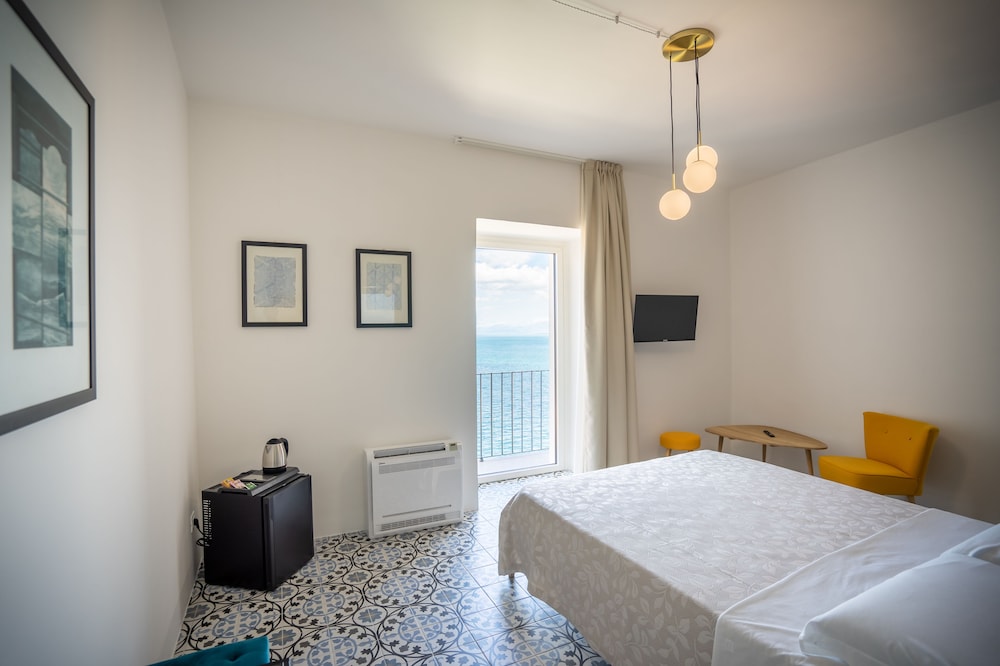 Superior Room, 1 Bedroom, Balcony, Sea View
