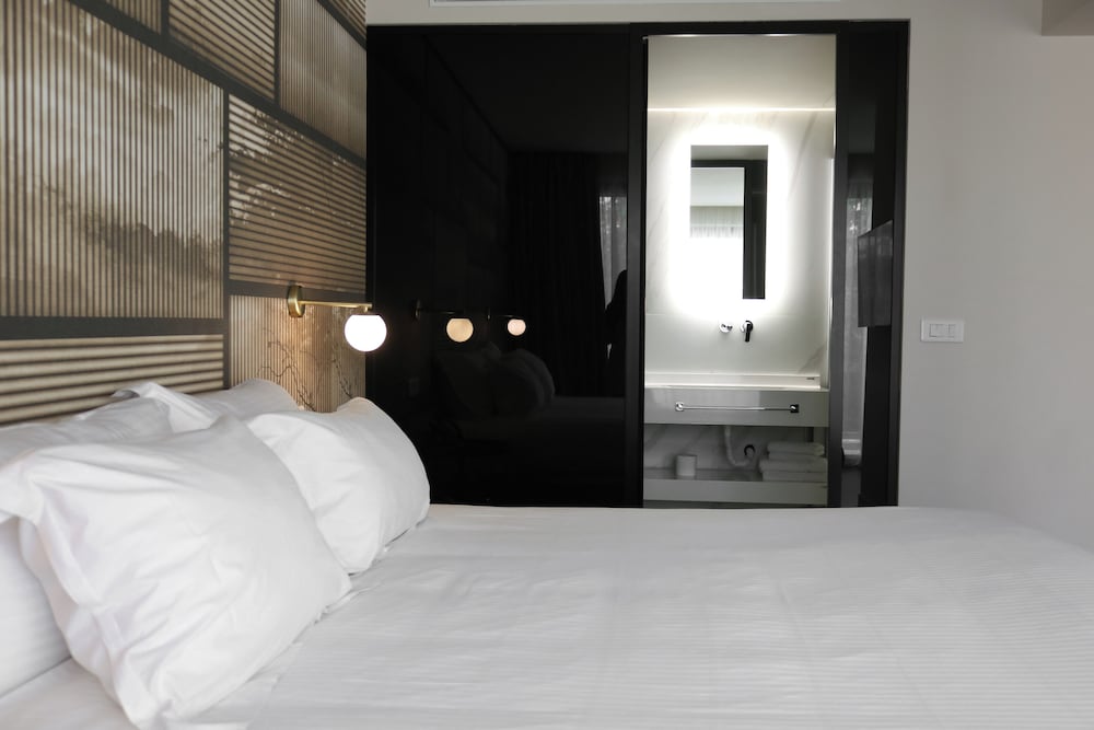 Premium Suite (Top Floor) photo 3