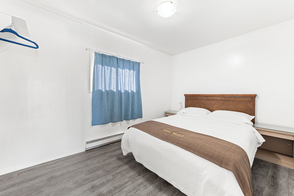 Suite, 2 Bedrooms, Kitchen photo 2