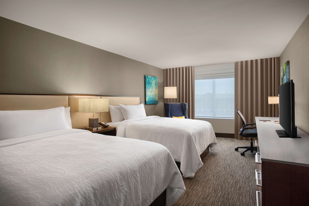 Room, 2 Queen Beds, Accessible, Non Smoking (Roll-in Shower) photo 1
