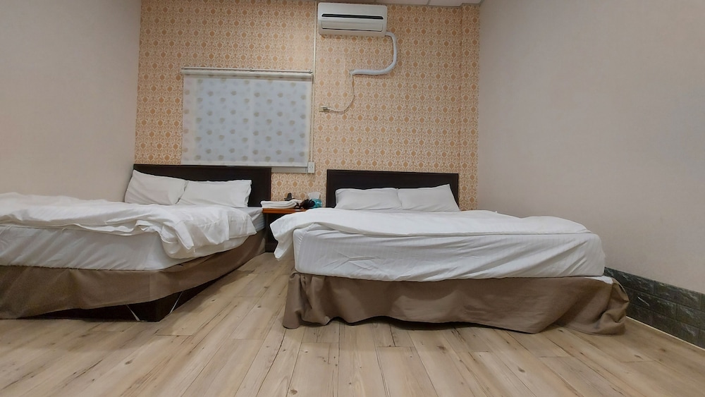 Quadruple Room photo 2