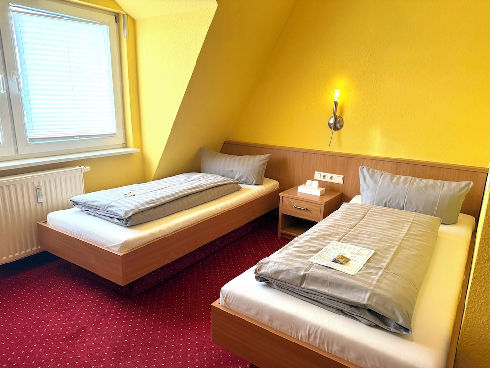 Superior Twin Room, Courtyard View