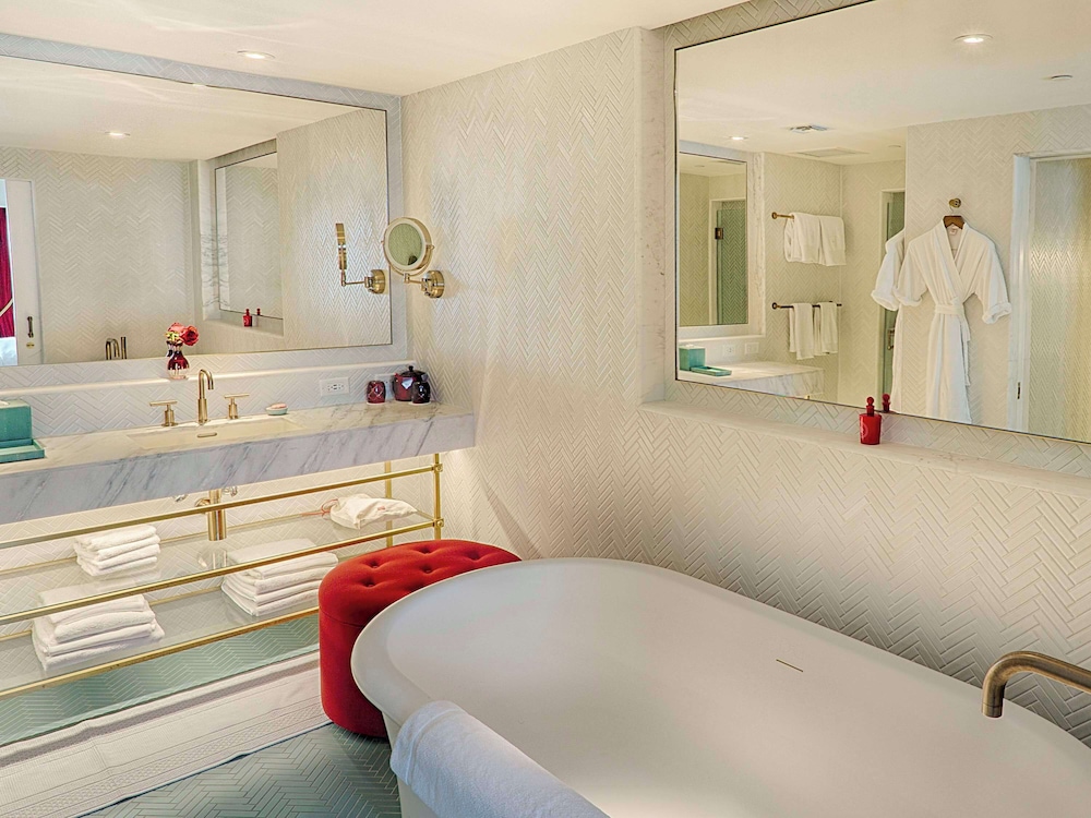 One Bedroom Suite (Non Smoking)
