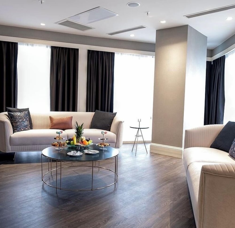 Presidential Suite photo 2