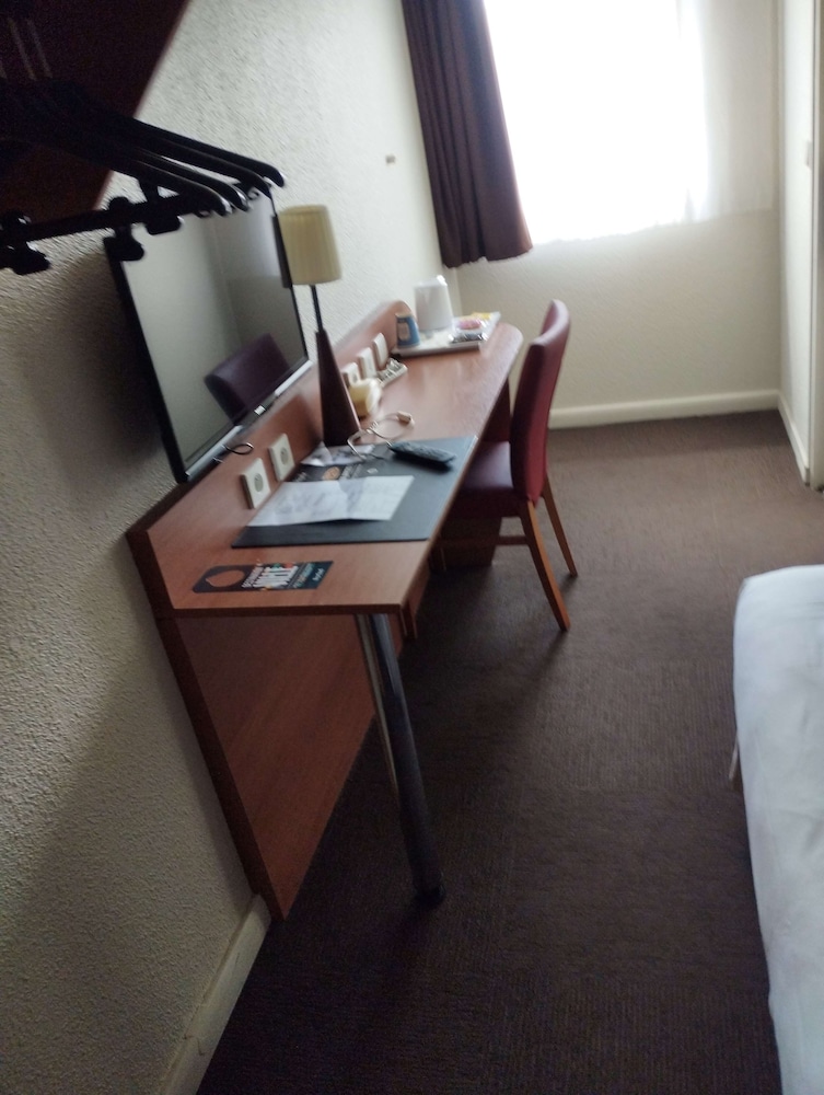 Standard Room, 1 Double Bed - Photo 10