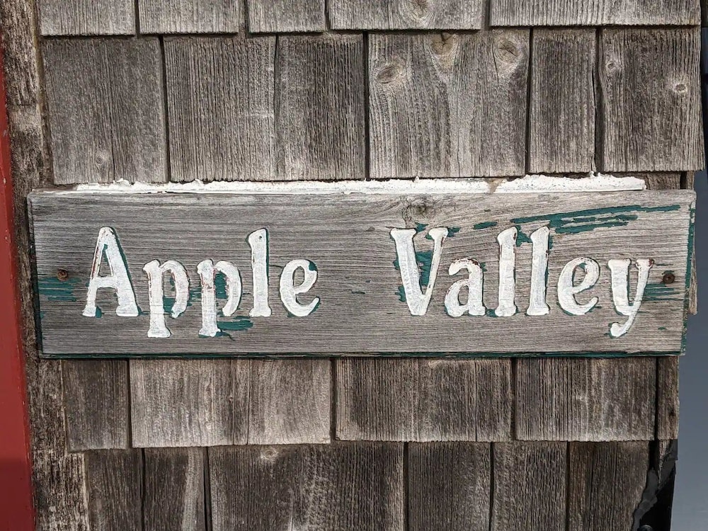 Apple Valley photo 2