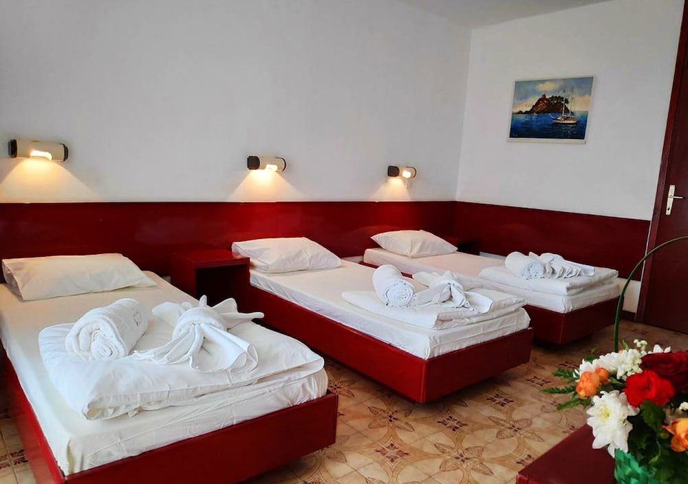 Triple Room, Balcony photo 1