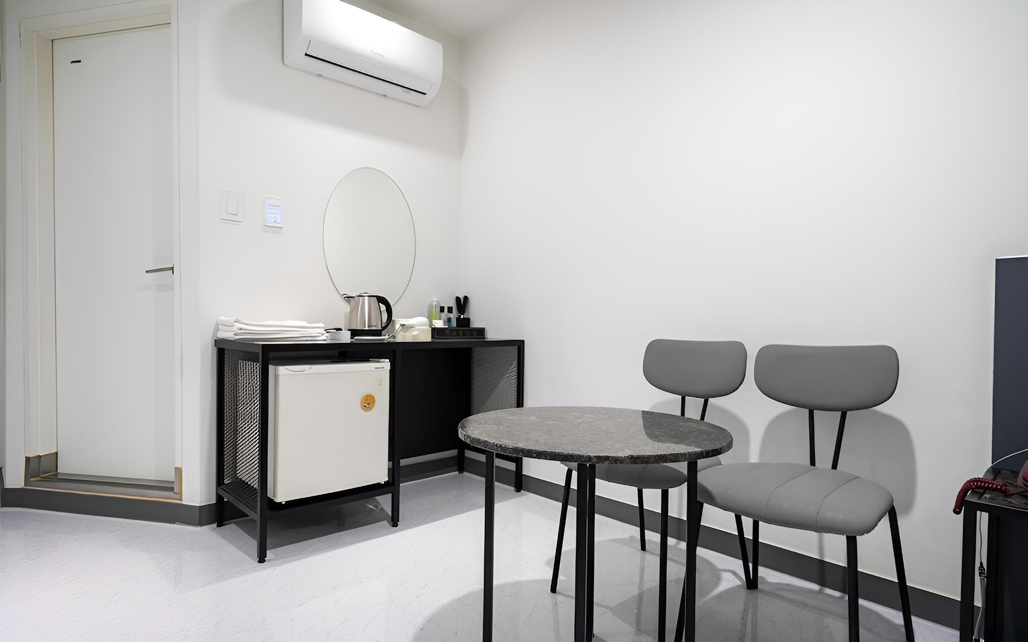 Room (Standard Room) - Photo 3