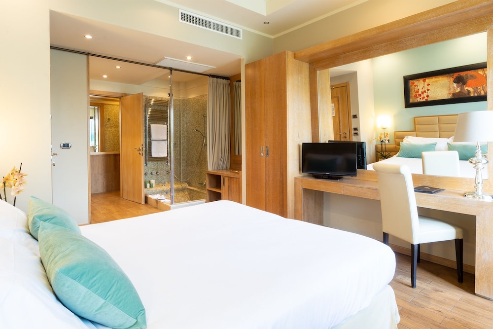 Double Deluxe with Jacuzzi