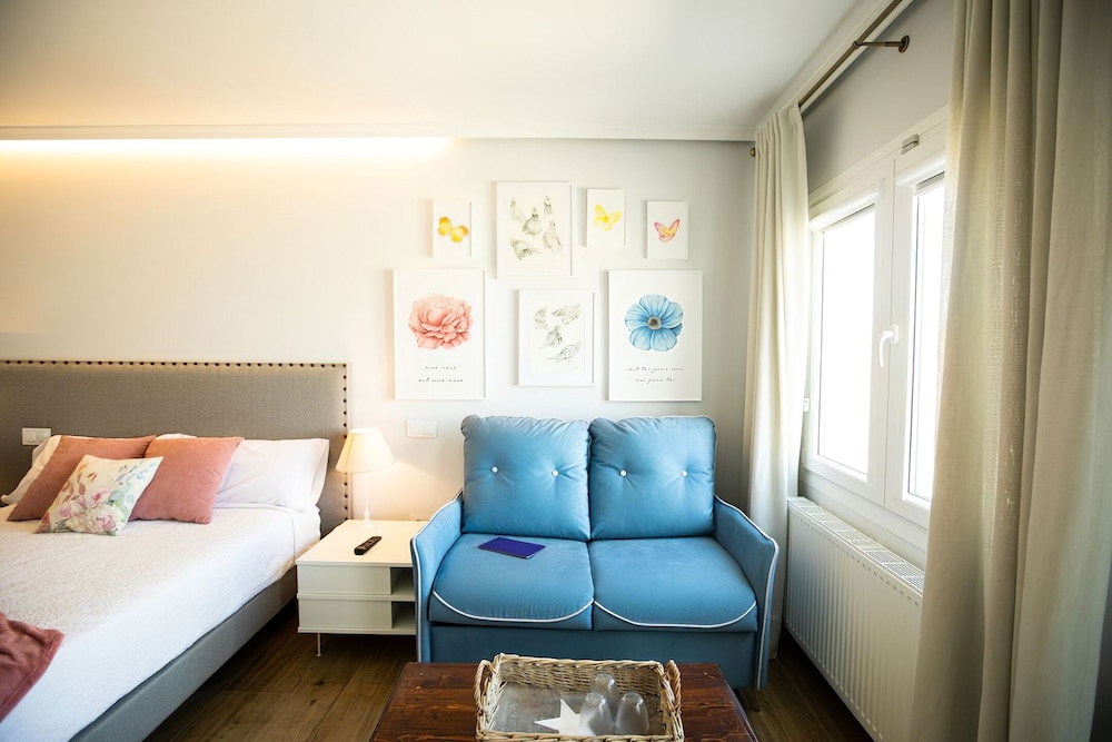 Panoramic Penthouse, 1 Queen Bed with Sofa bed photo 2