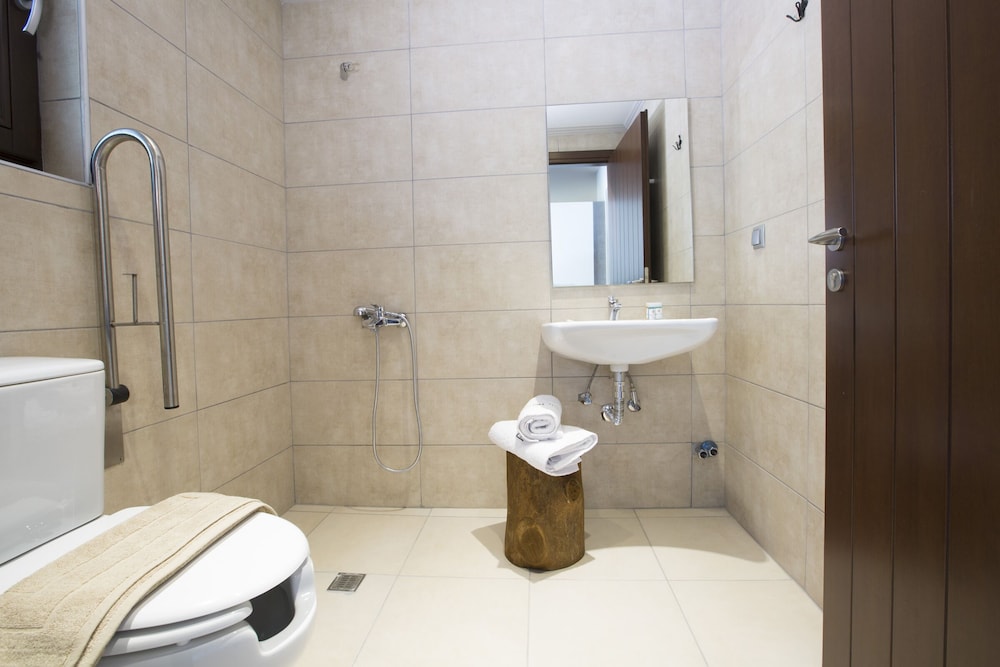 Triple Room, Accessible photo 2