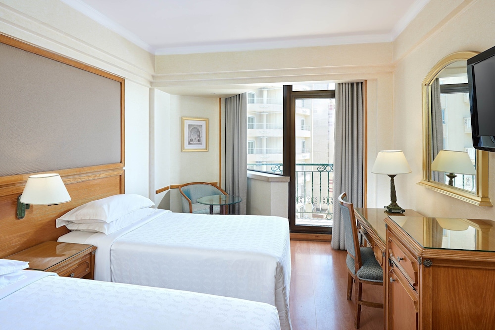 Room, 2 Twin Beds, Smoking, City View (Balcony) - Photo 1