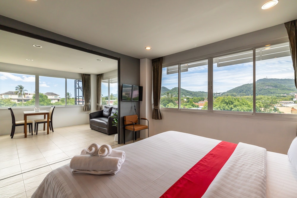 Royal Suite, 1 Bedroom, Mountain View