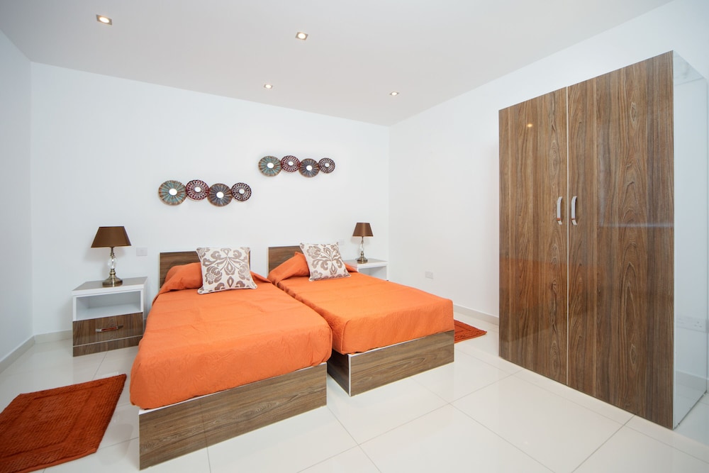 Design Apartment, 1 Bedroom (Orange)