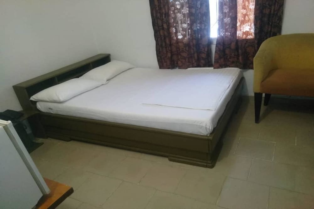 Deluxe Room, 1 Queen Bed, Non Smoking photo 1