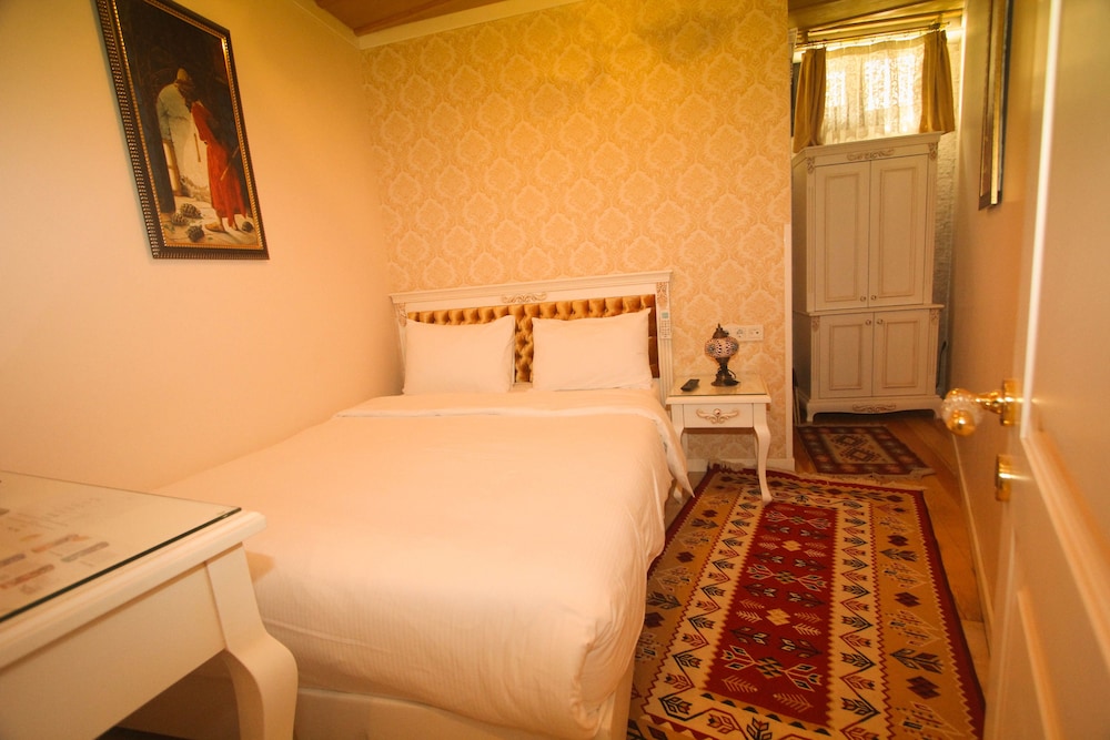 Economy Double Room photo 1