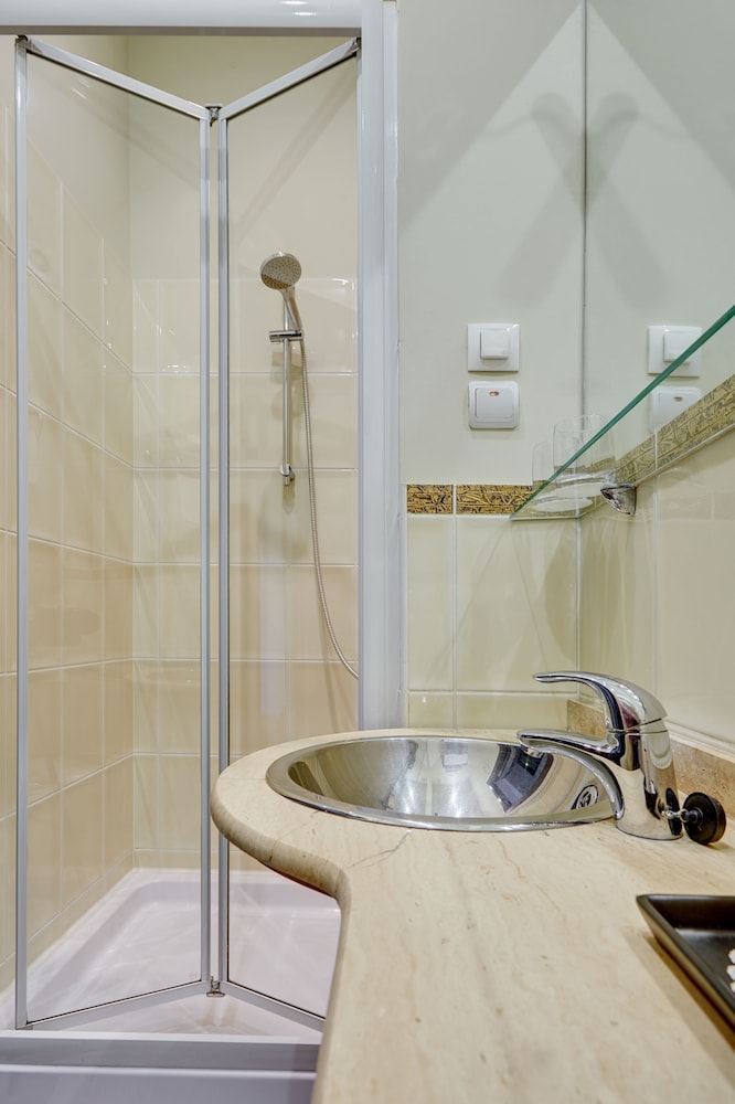 Classic Double Or Twin Room, City View photo 2