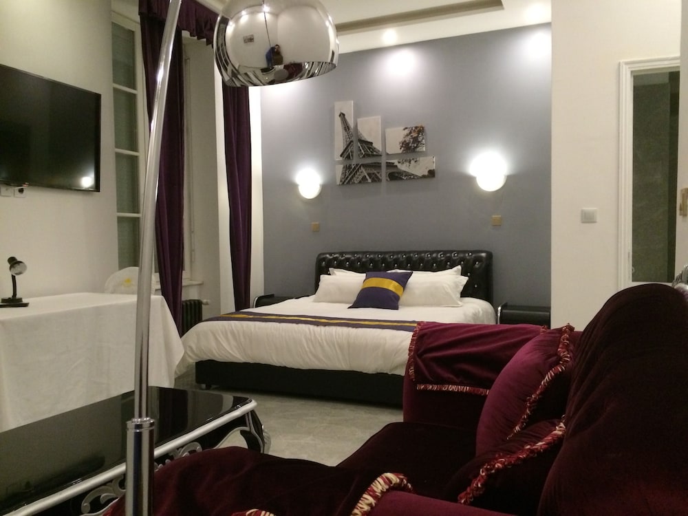 Deluxe Studio Suite