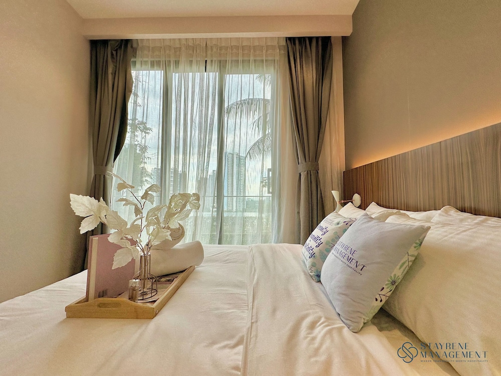 Condo, 2 Bedrooms, City View photo 2
