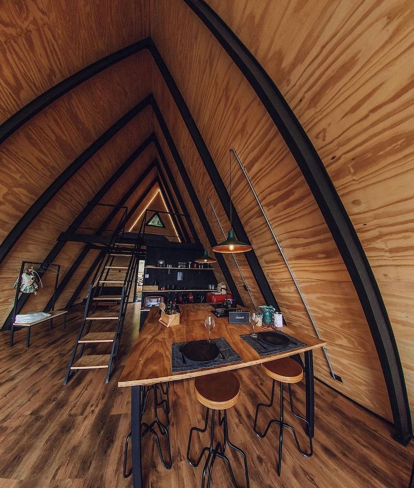 Cabin (Monto) photo 2