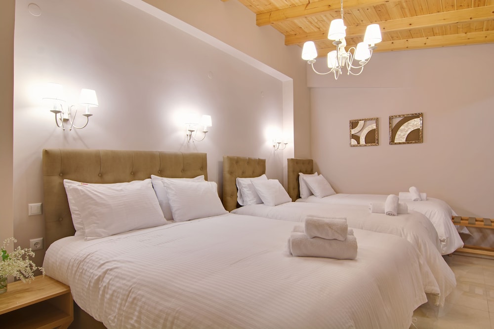 Deluxe Quadruple Room photo 2