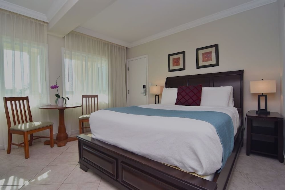 Economy Room, 1 Queen Bed