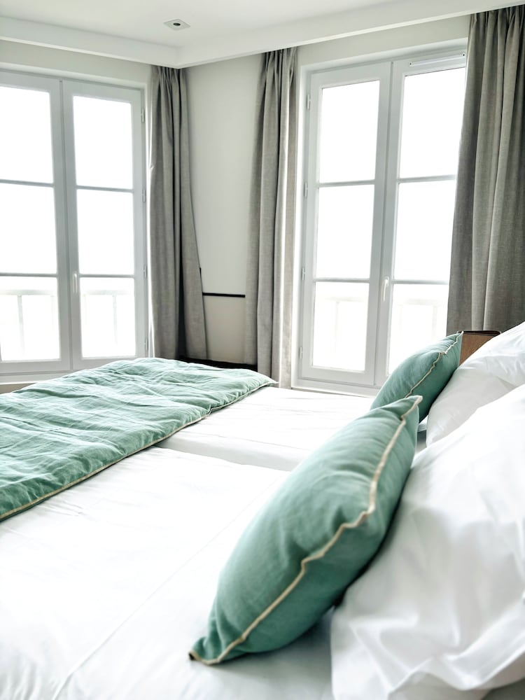 Standard Twin Room photo 2