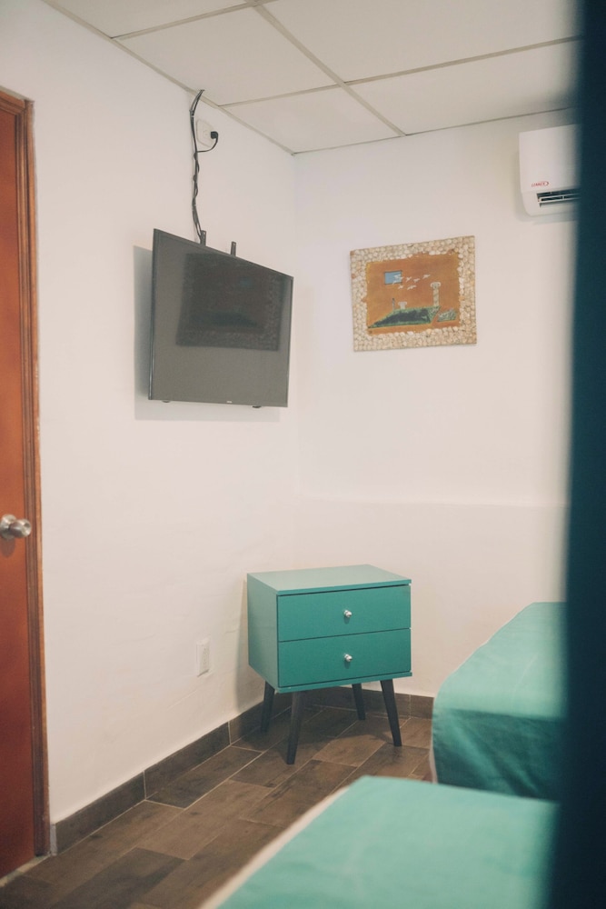 Coral Room photo 3