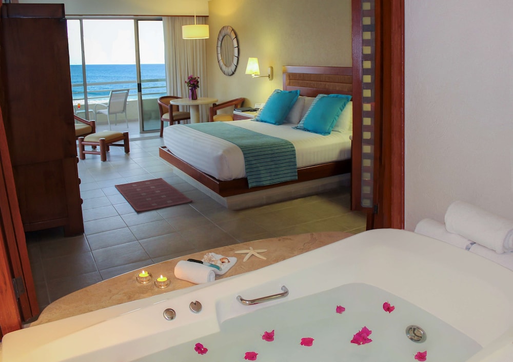 Premium Suite, Beach View (Level)