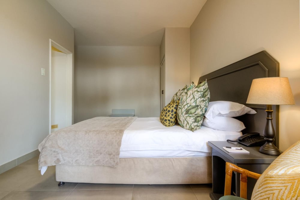 Standard Double Room, 1 Double Bed, Harbor View photo 2