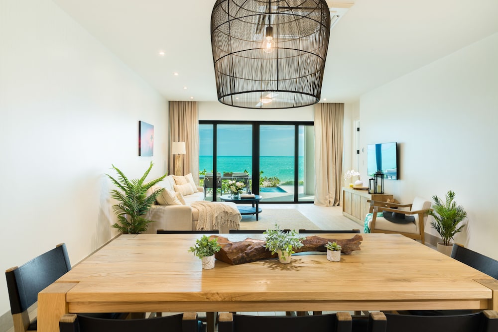 Luxury Suite, 2 Bedrooms, Ocean View, Corner - Photo 1