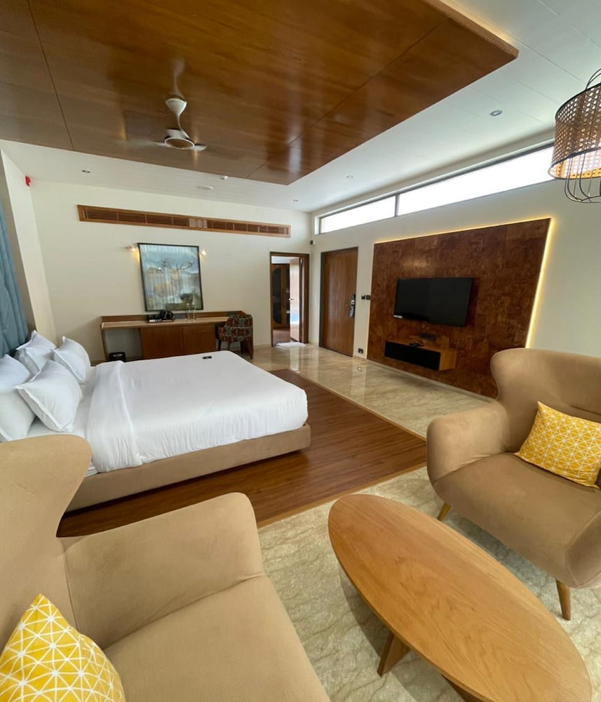 Deluxe Villa with Plunge Pool