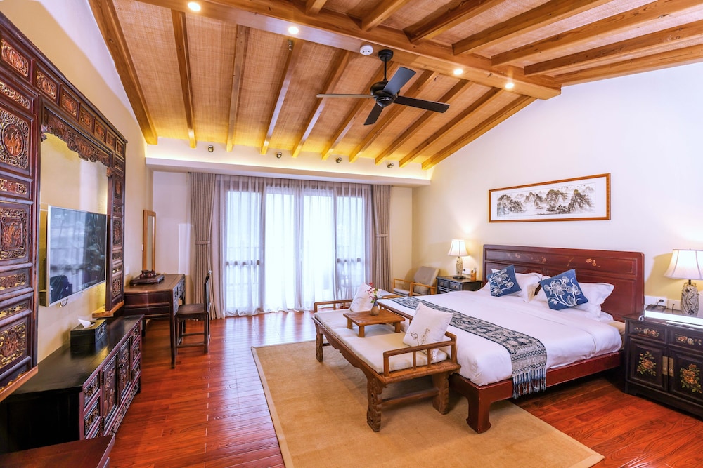 Panoramic Double Room, Pool Access
