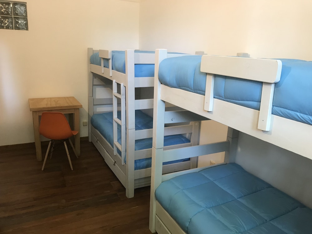 Shared Dormitory, Mixed Dorm (No air conditioning) photo 3