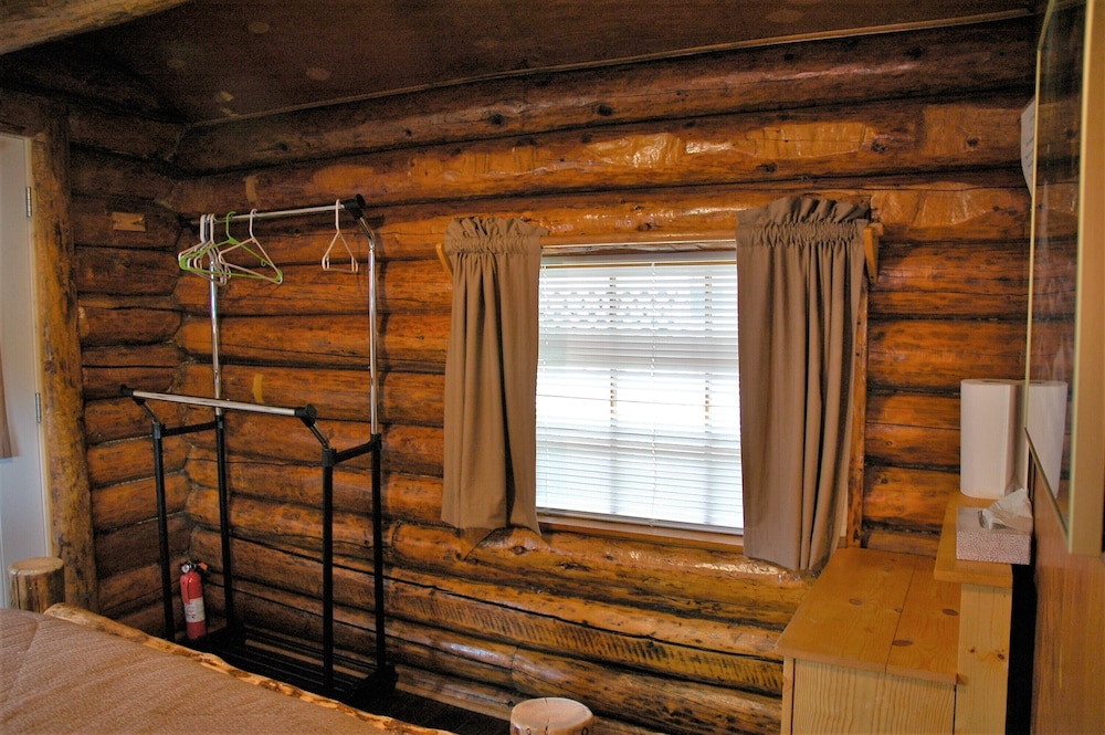Fir Log Cabin photo 2