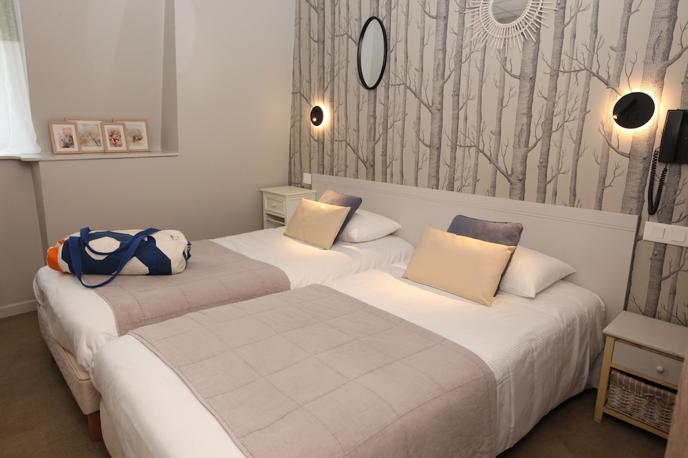 Twin Room, 2 Twin Beds (Shower) photo 1
