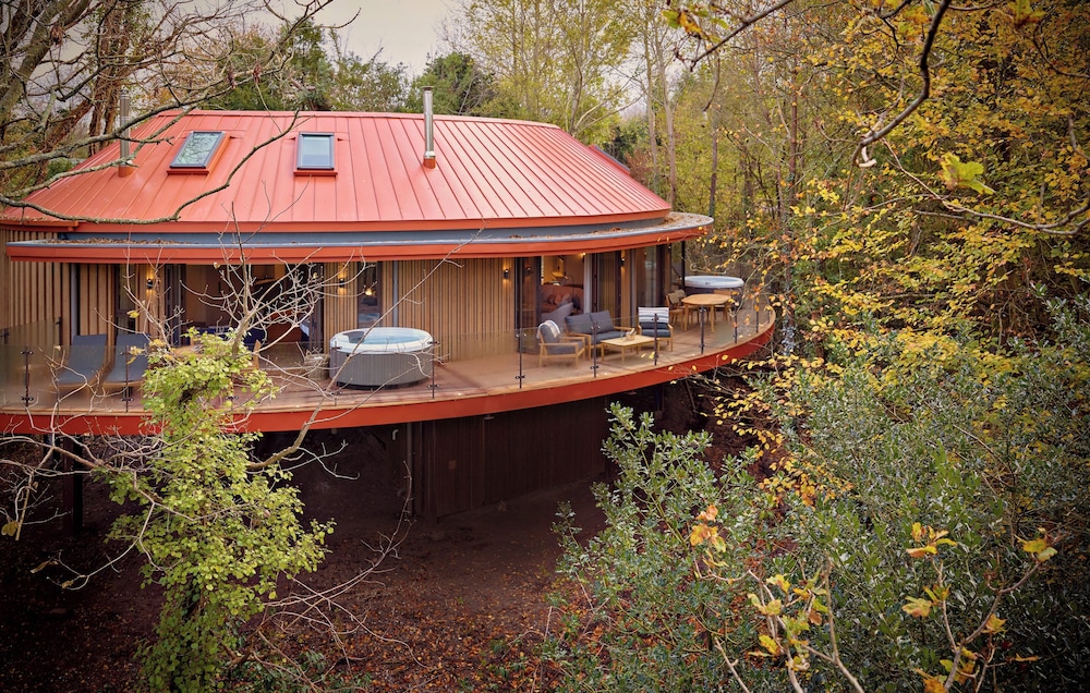 Tree House (Treehouse, The Yews)