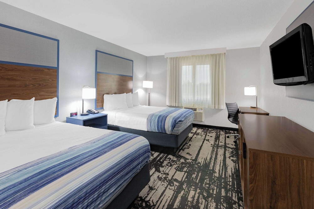 Room, 2 Queen Beds, Accessible, Non Smoking - Photo 1