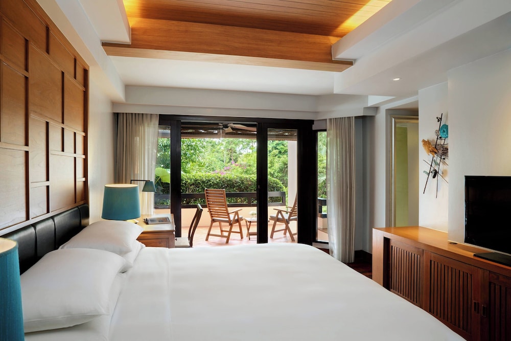 Room, 1 King Bed, Garden View (Ground Floor, Terrace) - Photo 4