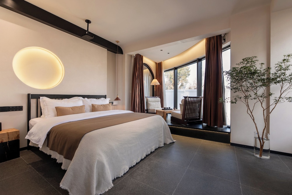 Business Double Room, Courtyard View