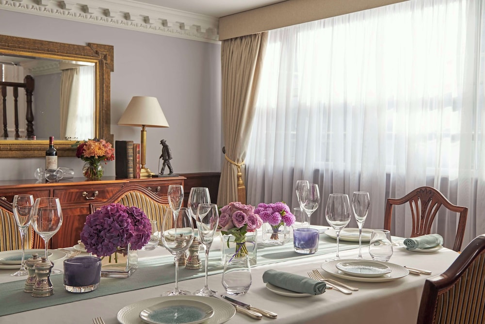 Presidential Suite - The Churchill Residence
