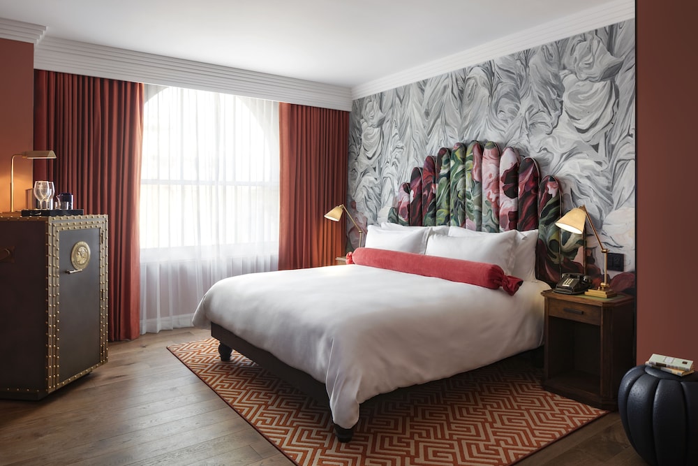 Classic Room, 1 King Bed - Photo 1