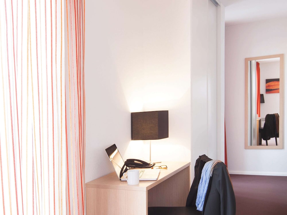 Studio, 1 Double Bed (Large) - Photo 9